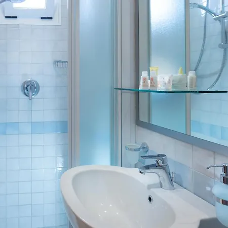 غاليا بالاس فندق 4*