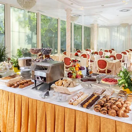 Gallia Palace מלון 4*