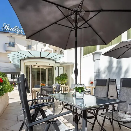 Отель Gallia Palace 4*