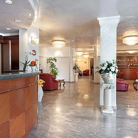 Gallia Palace Hotel 4*
