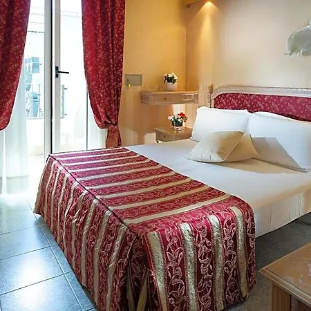 Hotel Gallia Palace 4*