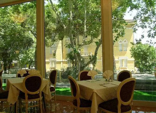 Gallia Palace 4*