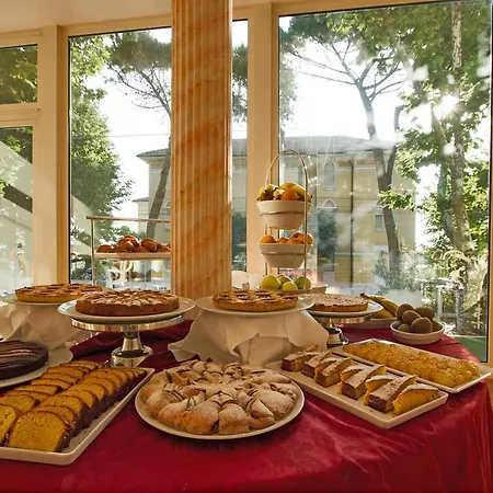 Gallia Palace 4*